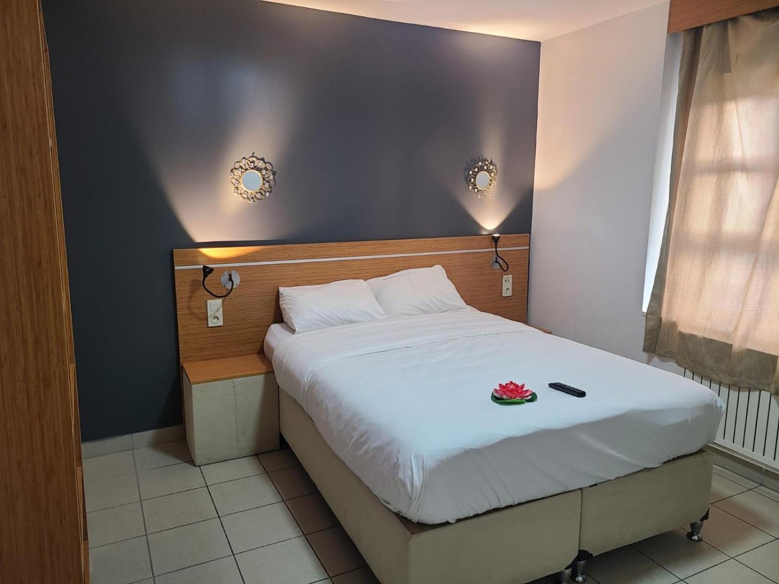 Hotel Victoire, Poitiers Gare Экстерьер фото