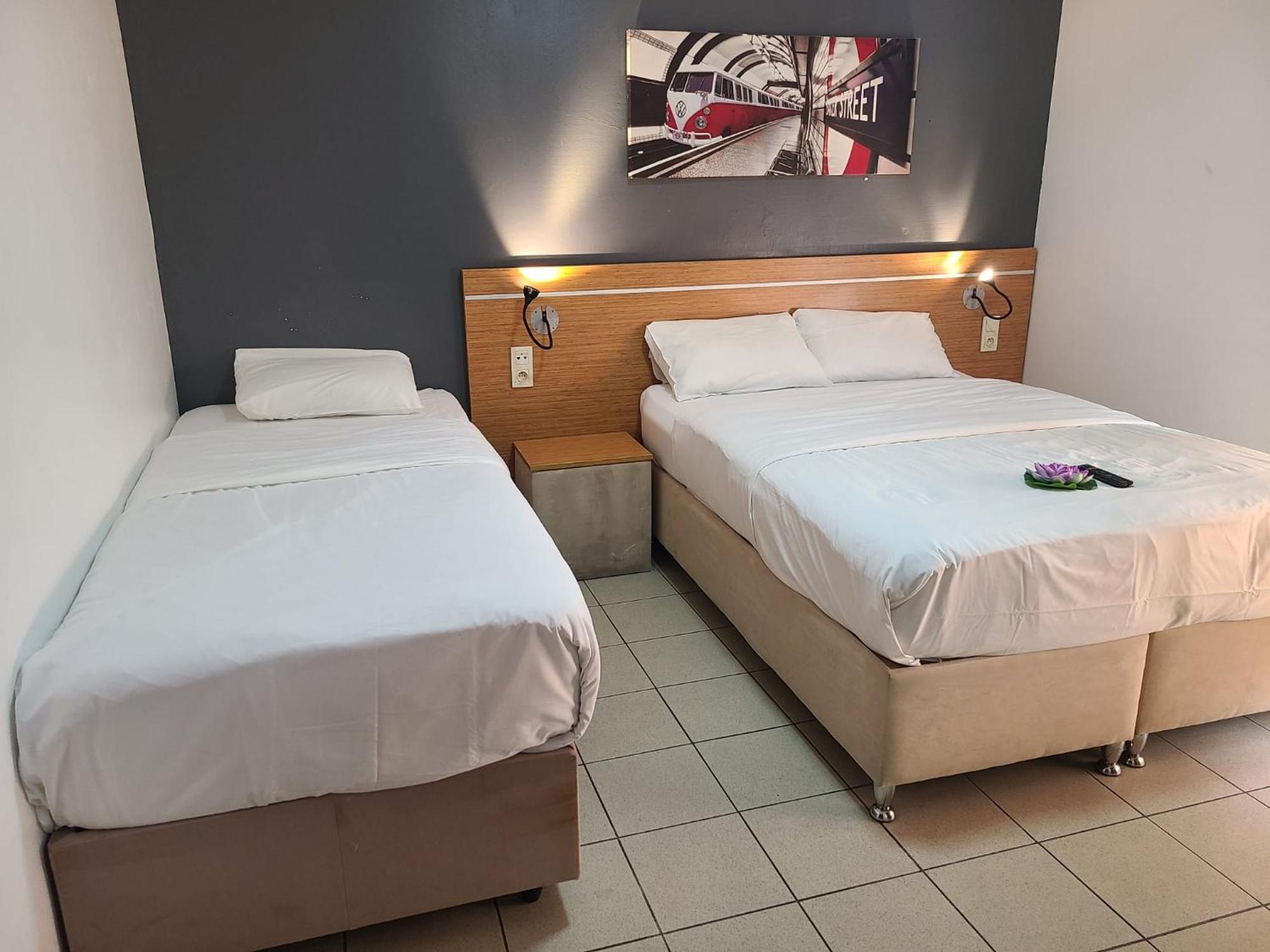 Hotel Victoire, Poitiers Gare Экстерьер фото